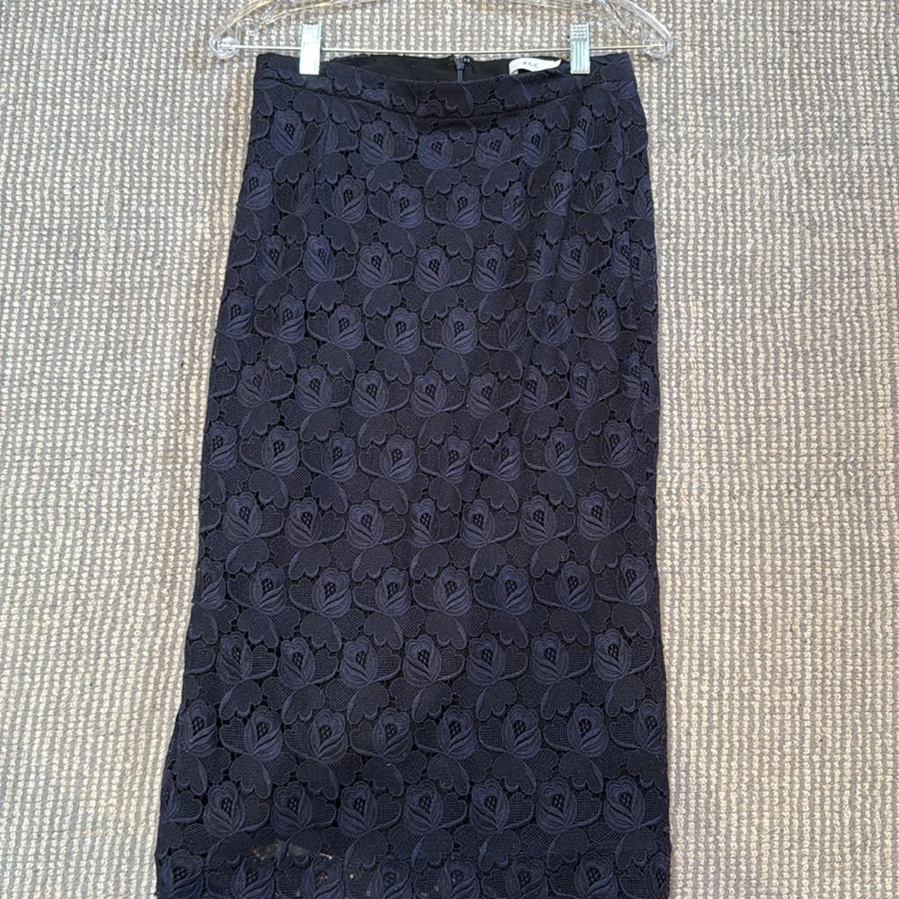 ALC A.L.C. midnight Blue Lace Flower Skirt Blouse Set sz 8 silk lined - Picture 7 of 8